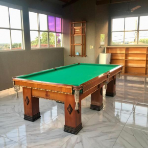 Casa 3/4 com piscina e mesa de sinuca em Caldas Novas